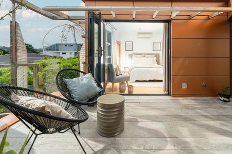 Photo of property in 11 Boardwalk Lane, Seatoun, Wellington, 6022