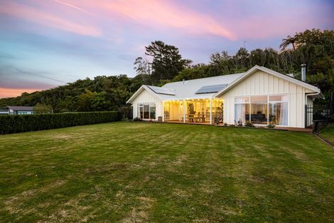 Photo of property in 1 Lindis Lane, Kelson, Lower Hutt, 5010