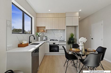 Photo of property in 29 Paretao Street, Massey, 0614