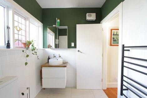 Photo of property in 79 Waimea Terrace, Beckenham, Christchurch, 8023