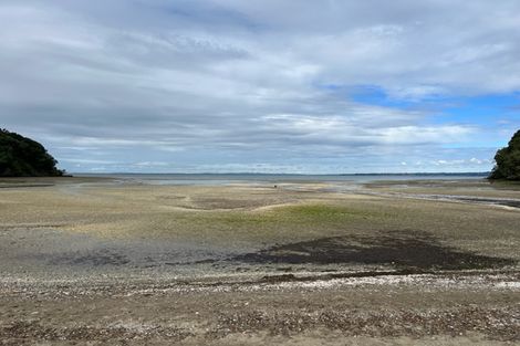 Photo of property in 4 Mceldowney Road, Titirangi, Auckland, 0604