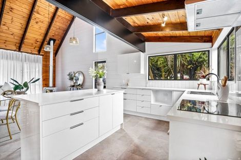 Photo of property in 37 Collins Road, Melville, Hamilton, 3206