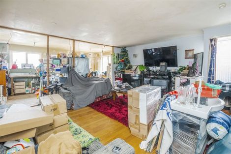 Photo of property in 33 Laureston Avenue, Papatoetoe, Auckland, 2025