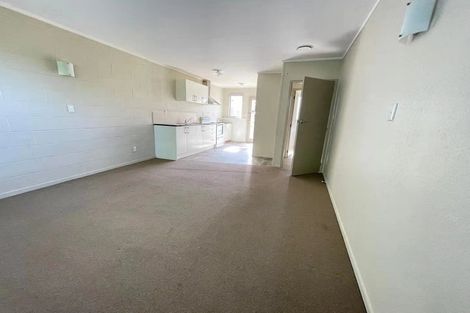 Photo of property in 1 Hinekohu Street, New Lynn, Auckland, 0600