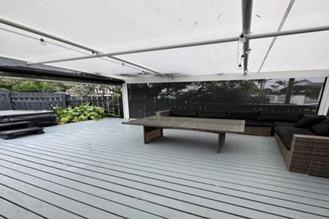 Photo of property in 36 Albatross Road, Red Beach, 0932