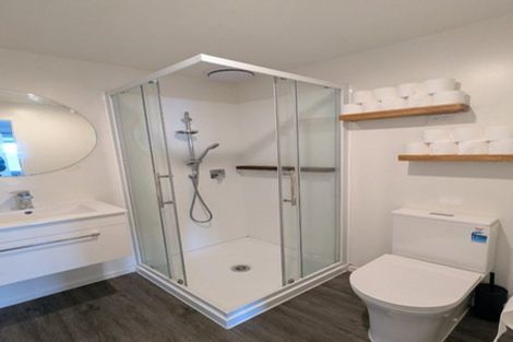 Photo of property in 20a Kahu Road, Paremata, Porirua, 5024