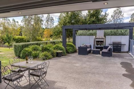Photo of property in 3 Eagle Place, Martinborough, 5711