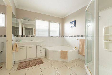 Photo of property in 17 Lemon Grove Avenue, Otumoetai, Tauranga, 3110