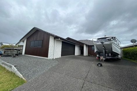 Photo of property in 58 Sandhurst Drive, Papamoa Beach, Papamoa, 3118