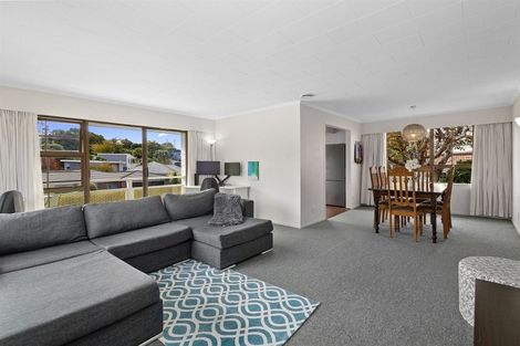 Photo of property in 32 Collins Avenue, Tawa, Wellington, 5028