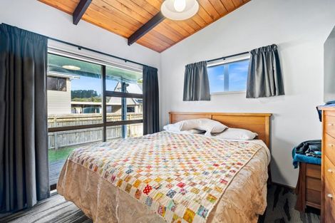 Photo of property in 4 Omutu Street, Oakura, Hikurangi, 0184