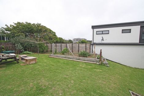 Photo of property in 50 Messenger Terrace, Oakura, 4314