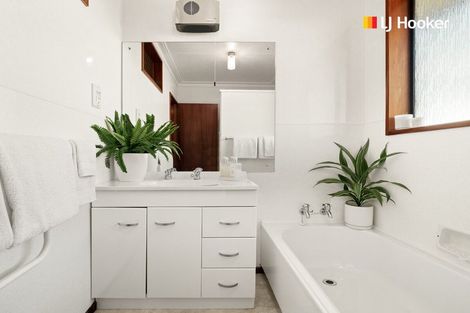 Photo of property in 5-5a Mornington Road, Balaclava, Dunedin, 9011