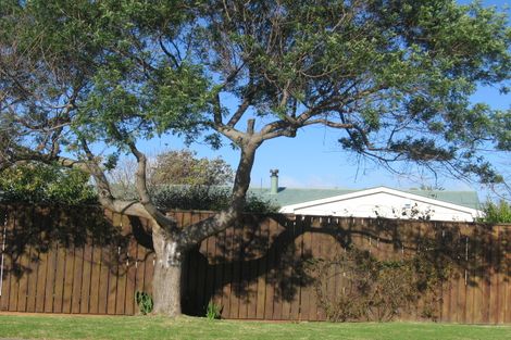 Photo of property in 40 Percival Road, Paraparaumu Beach, Paraparaumu, 5032