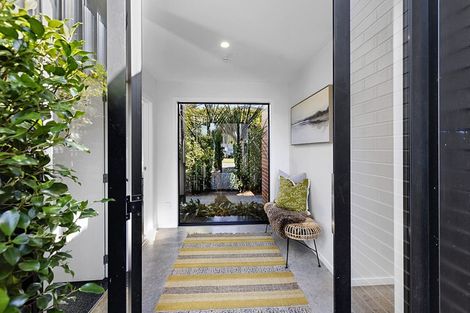 Photo of property in 276b Frankley Road, Ferndale, New Plymouth, 4310