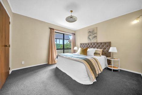 Photo of property in 16 Westholm Way, Pahurehure, Papakura, 2113
