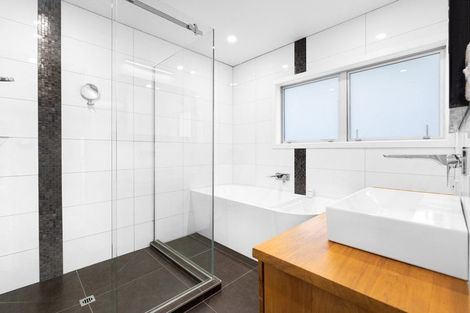 Photo of property in 16 Langford Place, Dairy Flat, Albany, 0792