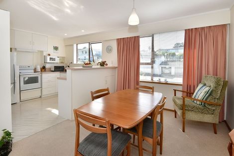 Photo of property in 1/9 Red Beach Road, Red Beach, 0932