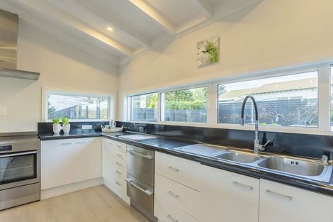 Photo of property in 301 Te Moana Road, Waikanae, 5036
