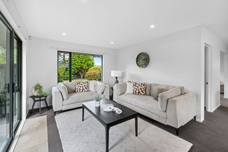 Photo of property in 15 Harrys Way, Redwood, Christchurch, 8051