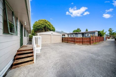 Photo of property in 11a Keeling Road, Henderson, Auckland, 0612
