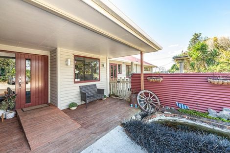 Photo of property in 153 Kakaramea Road, Kakaramea, Patea, 4598