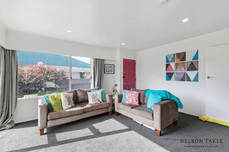 Photo of property in 2/27 Waimana Road, Conifer Grove, Takanini, 2112