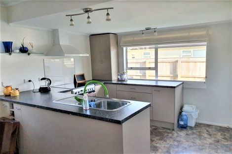 Photo of property in 17f3- Oak Street, Ebdentown, Upper Hutt, 5018