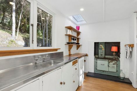 Photo of property in 112 Doctors Point Road, Waitati, 9085