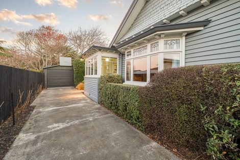 Photo of property in 86 Saint Martins Road, Saint Martins, Christchurch, 8022
