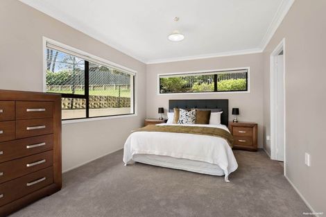 Photo of property in 5 Longwood Place, Forrest Hill, Auckland, 0620