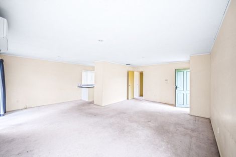 Photo of property in 9a Karamu Street, Te Atatu Peninsula, Auckland, 0610