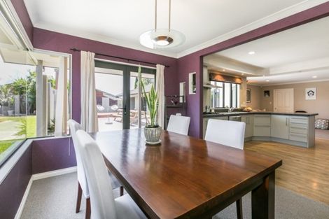 Photo of property in 91 Ferry Road, Clive, 4102