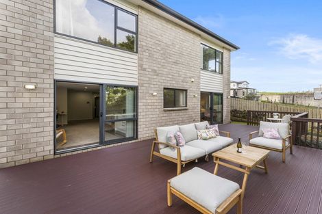 Photo of property in 31 Aldon Lane, The Gardens, Auckland, 2105