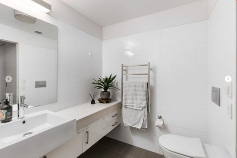 Photo of property in 7/48 Marine Parade, Mount Maunganui, 3116