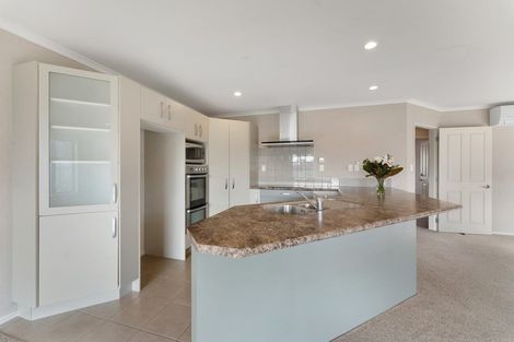 Photo of property in 2 Varsity Heights, Fitzherbert, Palmerston North, 4410
