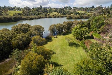 Photo of property in 106 Kemp Road, Massey, Auckland, 0614