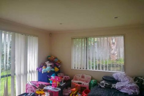 Photo of property in 3 Marbella Crescent, Oteha, Auckland, 0632