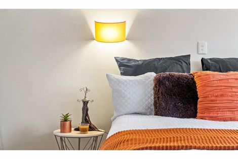 Photo of property in 2/58 Hillcrest Avenue, Hillcrest, Auckland, 0627