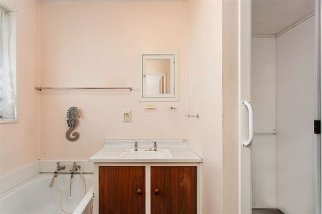 Photo of property in 9 Wyatt Place, Russley, Christchurch, 8042