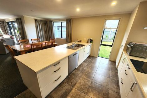 Photo of property in 112 Kennedy Road, Pyes Pa, Tauranga, 3112