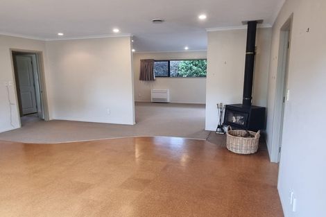Photo of property in 2 Petersen Place, Waipukurau, 4200