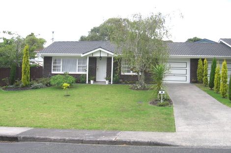 Photo of property in 1/3 Lancelot Place, Glenfield, Auckland, 0629