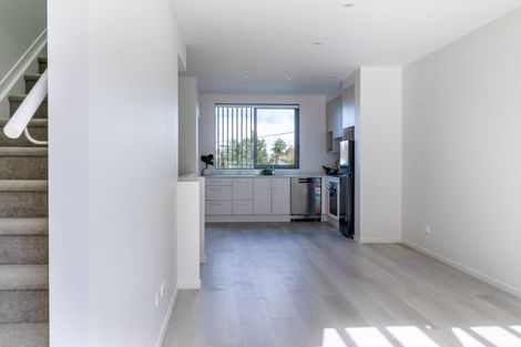 Photo of property in 7/2 Moor Avenue, Te Atatu Peninsula, Auckland, 0610