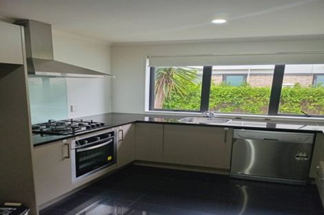 Photo of property in 14 Lane Cameron Place, Flat Bush, Auckland, 2019