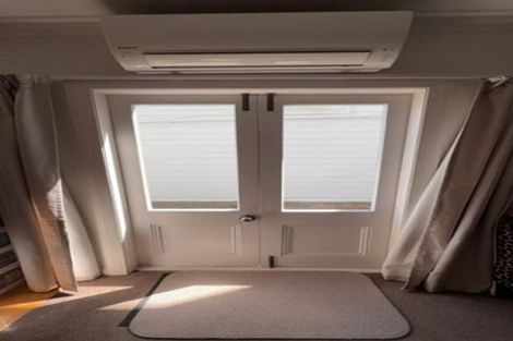 Photo of property in 90 Russell Terrace, Berhampore, Wellington, 6023