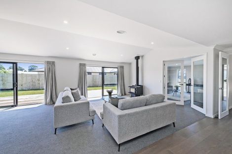 Photo of property in 22 Suffolk Drive, Kirwee, 7571