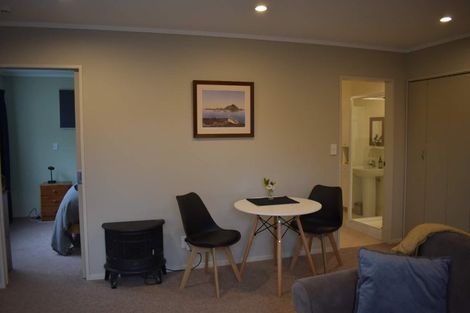 Photo of property in 6 Glendavar Street, Berhampore, Wellington, 6023