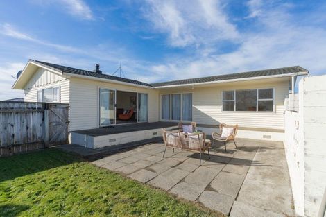 Photo of property in 27 Perth Street, Levin, 5510