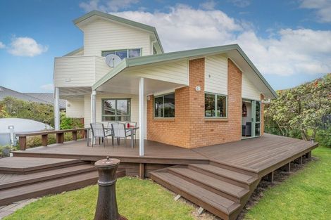 Photo of property in 19 Martin Place, Cooks Beach, Whitianga, 3591